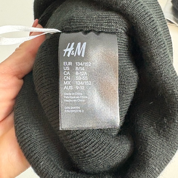 H&M black beanie - Picture 5 of 5